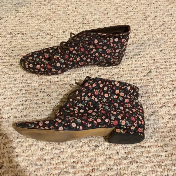 Urban Outfitters kimchi blue ankle boots 7 - Picture 2 of 4